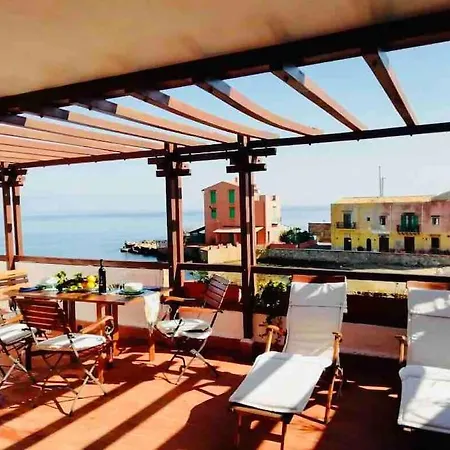 Holiday home Relaxing Seahouse